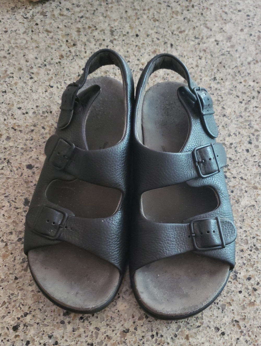 SAS Black Leather Adjustable Comfort Sandals. Size 9.5